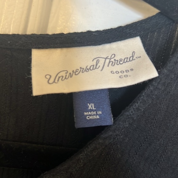 Universal Thread Blouse - Picture 2 of 5